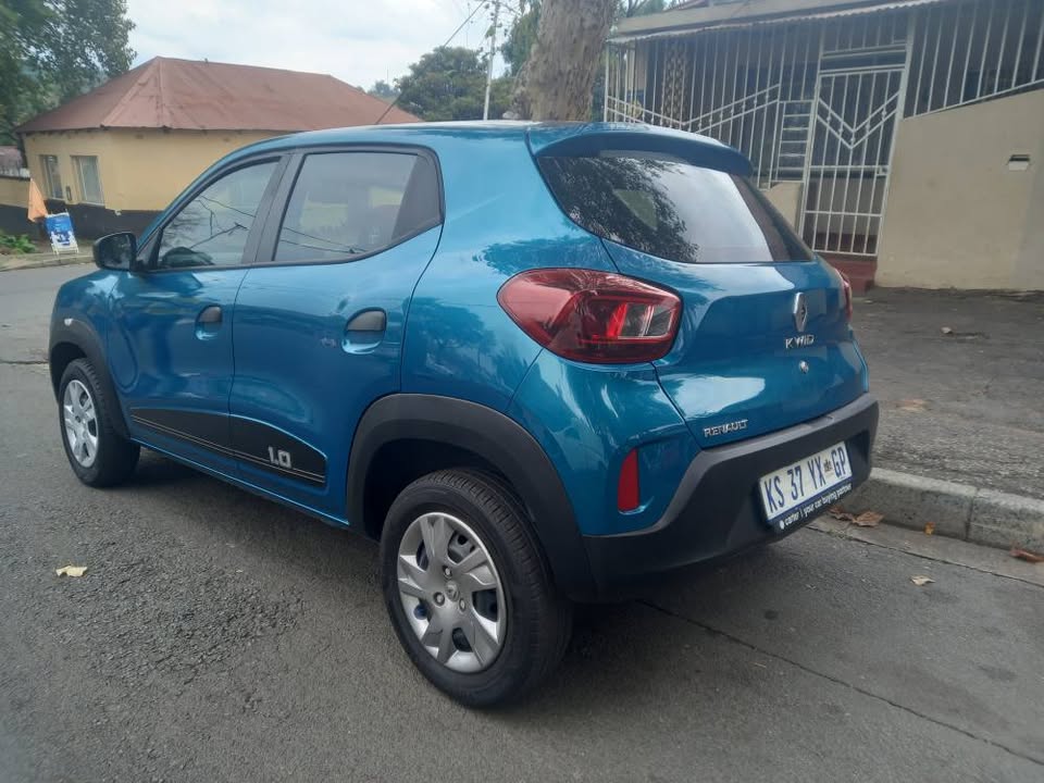 2022 Renault Kwid 1.0 Petrol, Manual,  Green, 100000kms