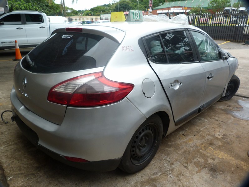 Renault Megane III 1.6 Dynamique Manual Silver - 2011 STRIPPING FOR SPARES - Private Seller Renault Megane III 1.6 Dynamique Manual Silver - 2011 STRIPPING FOR SPARES - Private Seller
