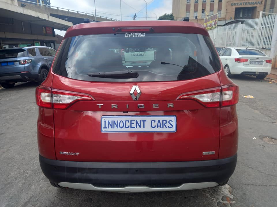 2022 RENAULT TRIBER 1.0 PETROL, AUTOMATIC TRANSMISSION, MAROON COLOUR