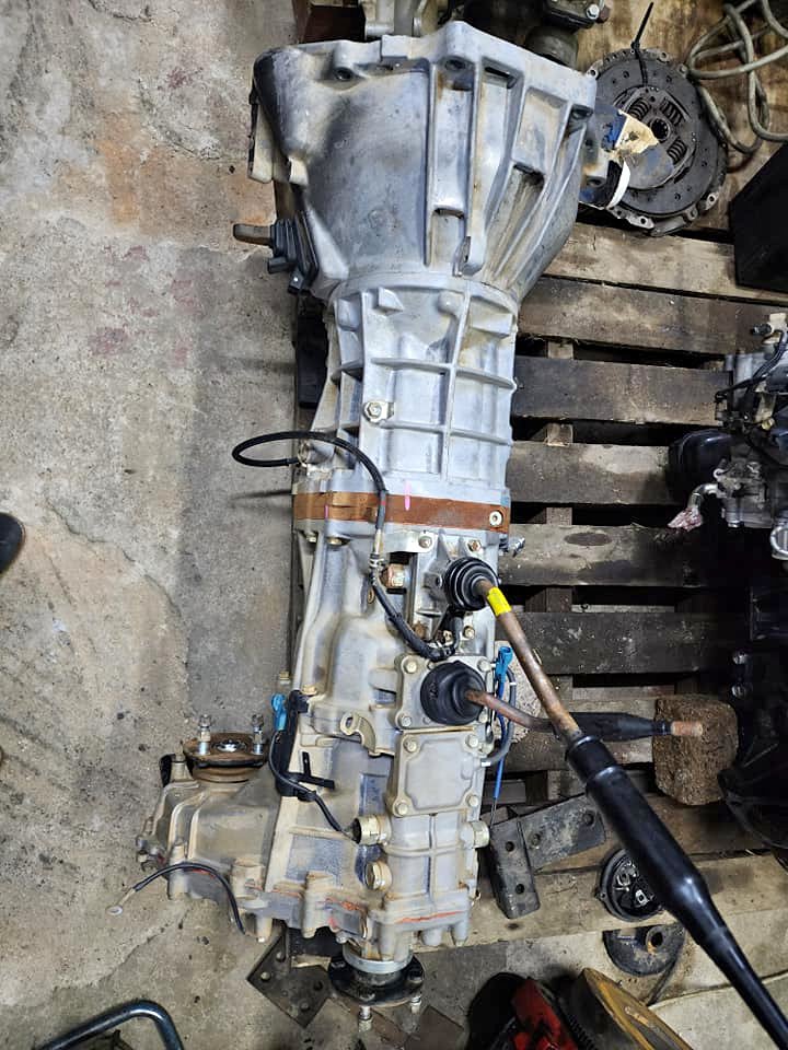 Toyota Hilux 3.0 D-4D 4X4 Gearbox 1KDA For Sale Good Running Condition! - Private Seller Toyota Hilux 3.0 D-4D 4X4 Gearbox 1KDA For Sale Good Running Condition! - Private Seller