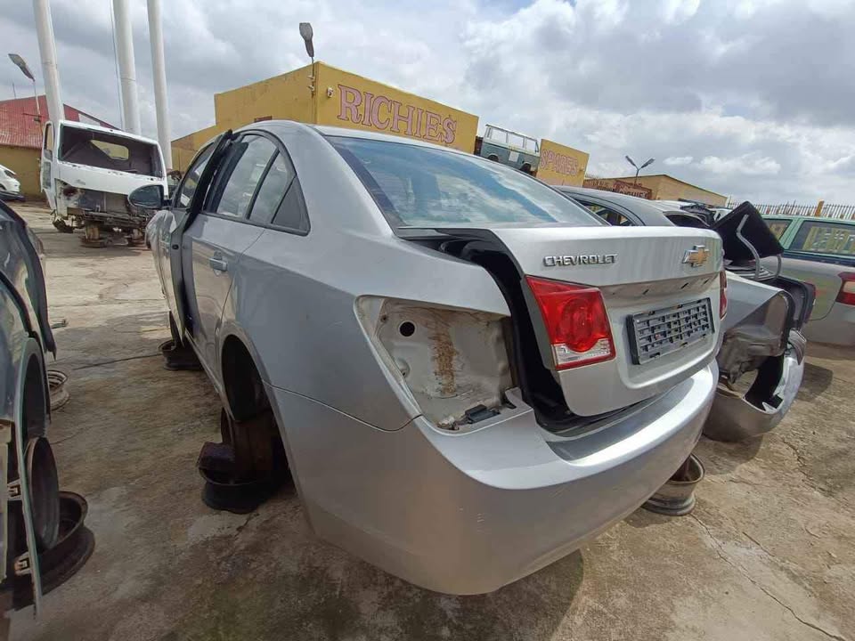 Chev Cruze Stripping for spares - Private Seller