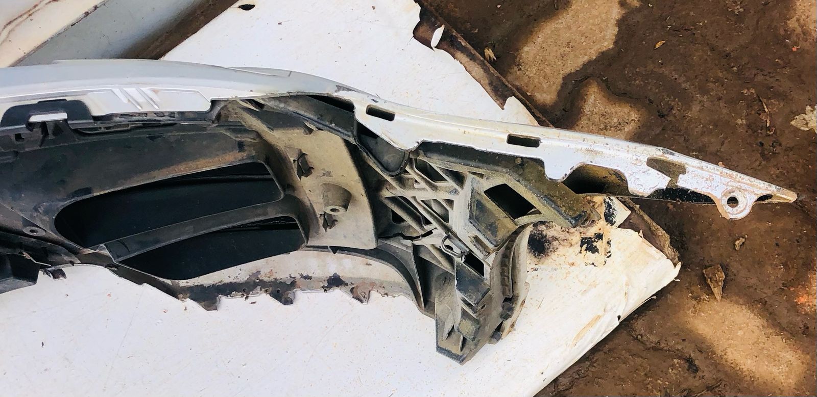 VW Golf 7 Rline complete front bumper with pdc holes - Private Seller VW Golf 7 Rline complete front bumper with pdc holes - Private Seller