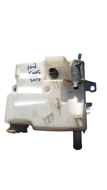 FORD FOCUS WINDSHIELD WASHER RESERVOIR TANK (2011-2017) - Private Seller FORD FOCUS WINDSHIELD WASHER RESERVOIR TANK (2011-2017) - Private Seller