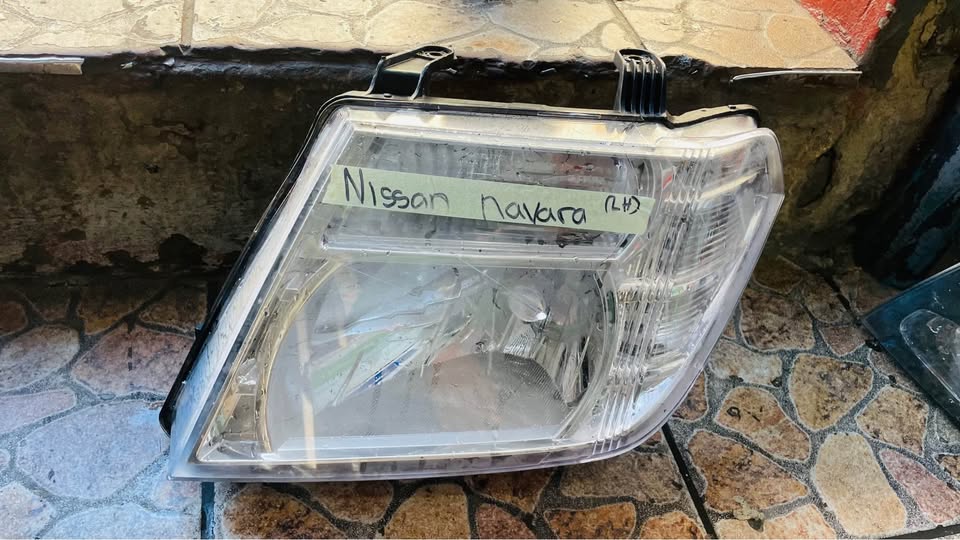 Nissan Navara headlight