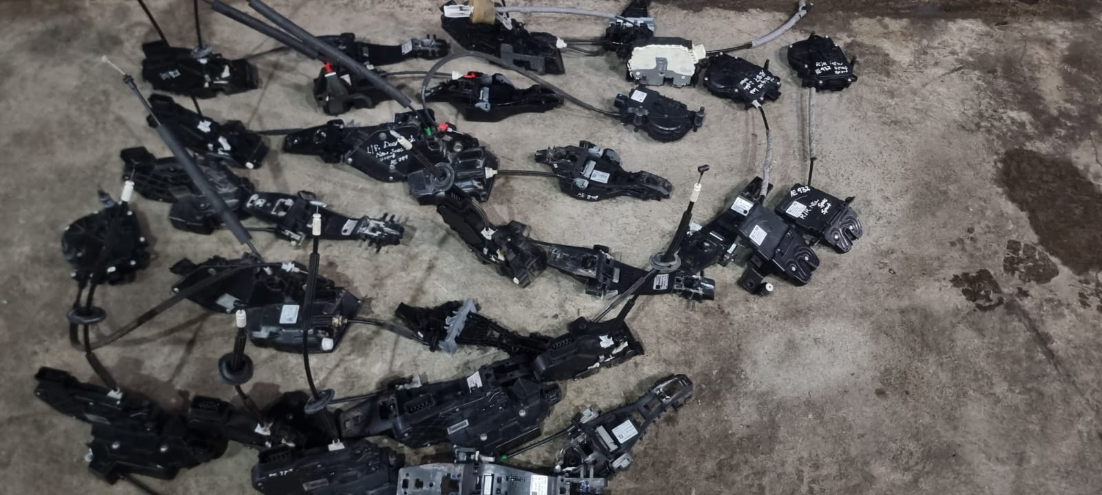 2013 Range Rover Evoque 2.2 SD4 Door Locks for sale 2013 Range Rover Evoque 2.2 SD4 Door Locks for sale