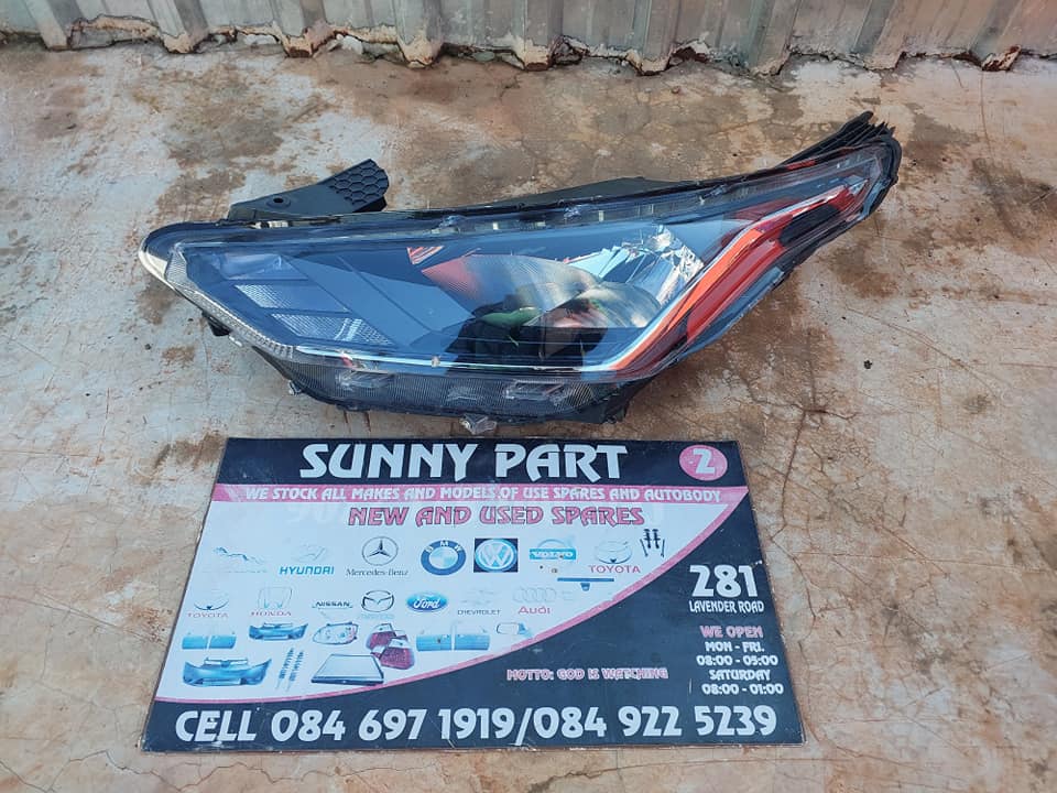 Nissan Magnite Headlight - Private Seller Nissan Magnite Headlight - Private Seller