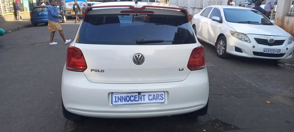 2011 VW POLO 6 1.4 CONCEPTLINE.. MANUAL TRANSMISSION.. WHITE COLOUR.