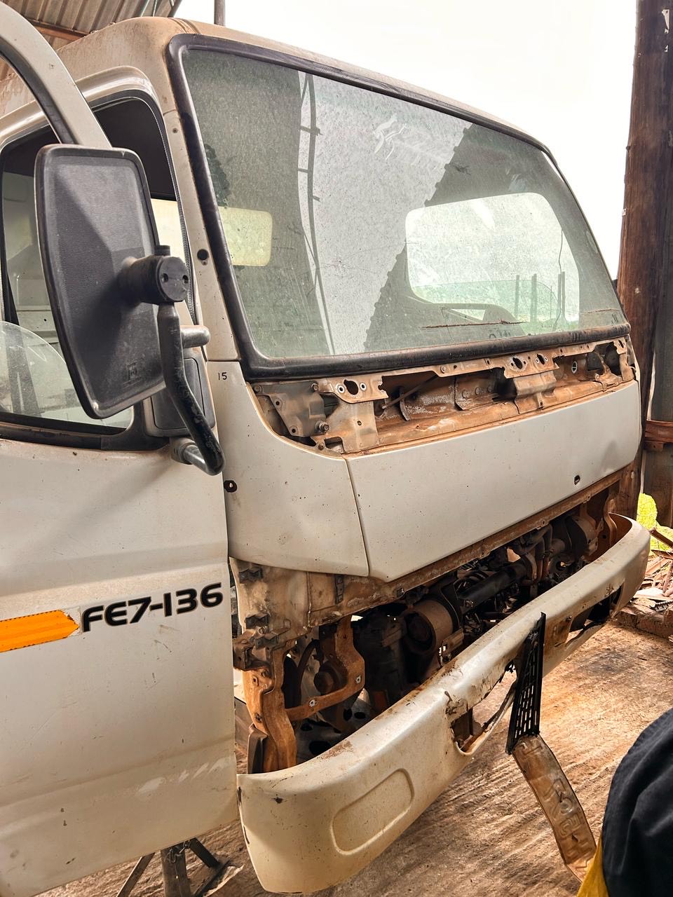 Mitsubishi Fuso FE7-136 4 ton chassis and cab - Private Seller
