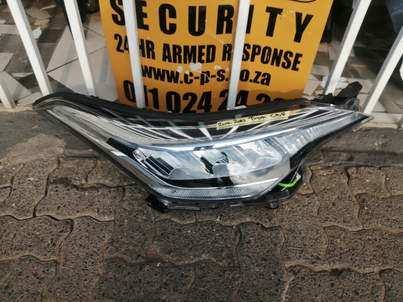 TOYOTA CH-R HEADLIGHT 2019 TO 2022 MODEL - Private Seller