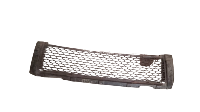 LAND ROVER FREELANDER 2 FRONT BUMPER LOWER GRILLE (2007-2011) - Private Seller LAND ROVER FREELANDER 2 FRONT BUMPER LOWER GRILLE (2007-2011) - Private Seller