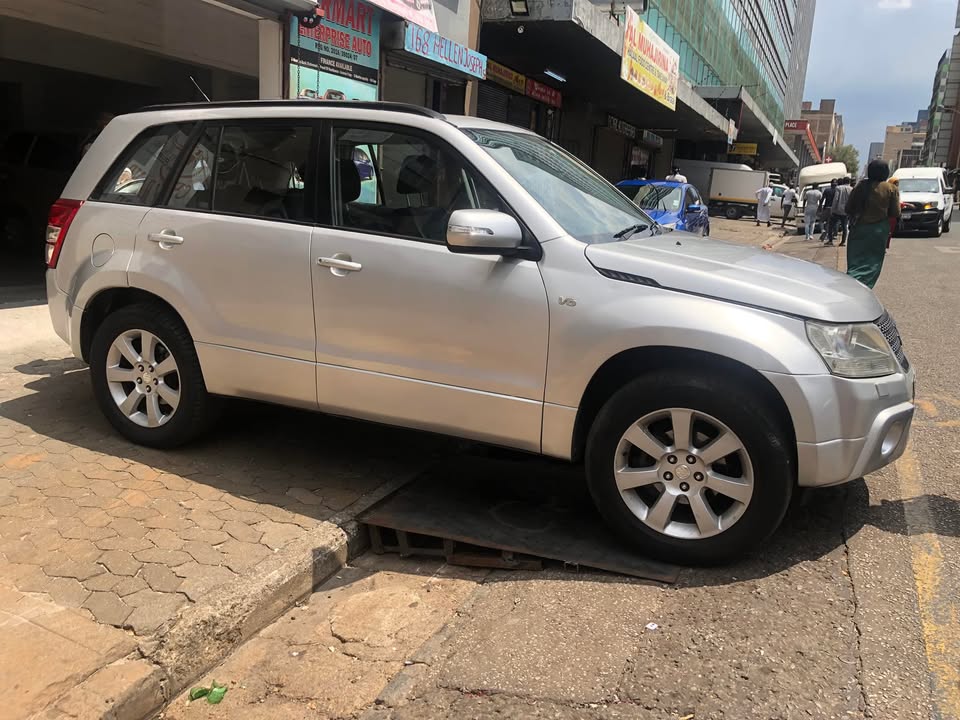 Suzuki Grand Vitara 3.2 V6 Automatic