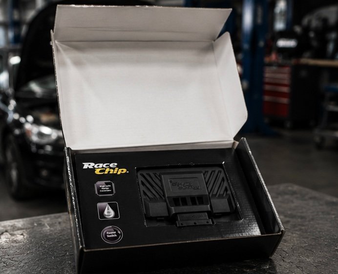 BMW F10 5-SERIES/ F30 3-SERIES - RACECHIP (PERFORMANCE TUNER) (PLUG & PLAY) AVAILABLE. - Private Seller