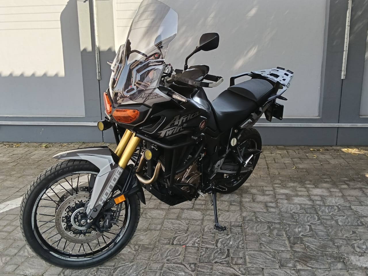 2017 Honda Africa Twin (Spare Keys / Books) - Private Seller 2017 Honda Africa Twin (Spare Keys / Books) - Private Seller