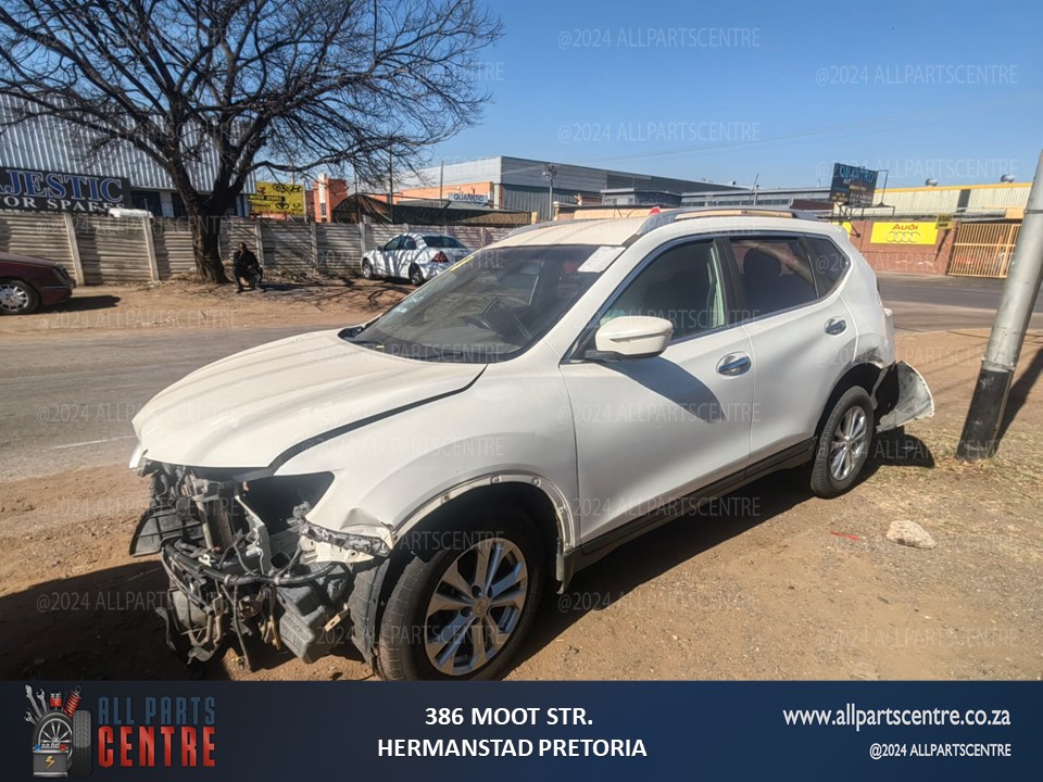 Nissan X-Trail 2.4 4WD stripping for parts