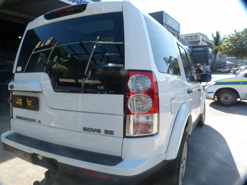 Land Rover Discovery4 3.0 SD V6 SE AT White - 2011 STRIPPING FOR SPARES - Private Seller Land Rover Discovery4 3.0 SD V6 SE AT White - 2011 STRIPPING FOR SPARES - Private Seller