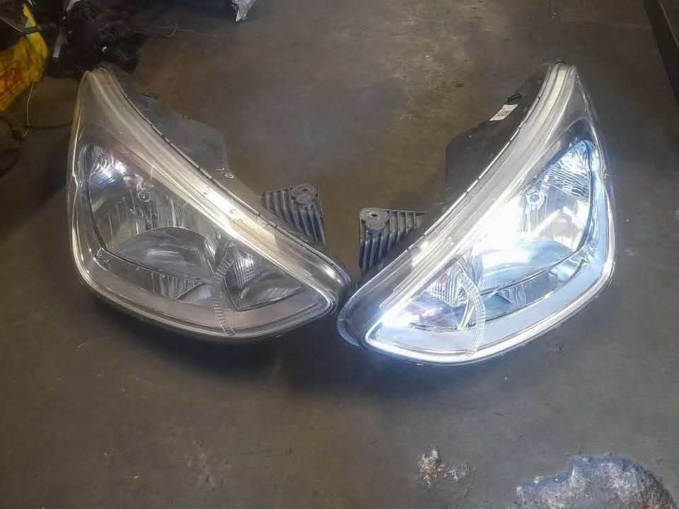 HYUNDAI i10 GRAND FRONT BUMBER AND HEADLIGHTS