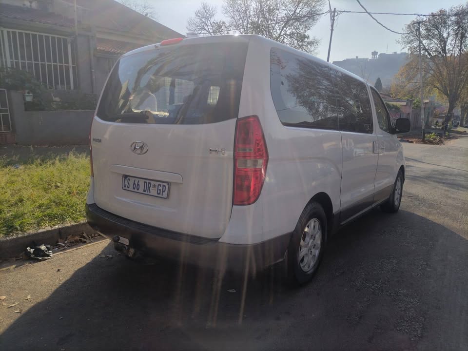 2013 Hyundai H1 bus 2.5 CRDI Automatic