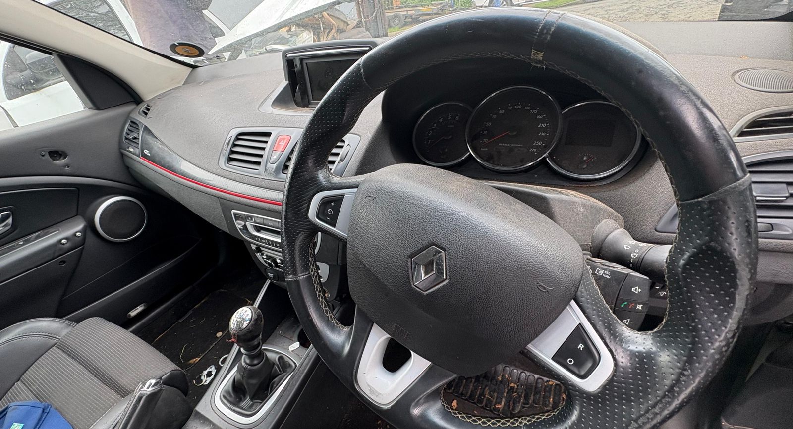 2010 Renault Megane 3 1.4T H4JA Manuel transmission Stripping for spares - Private Seller 2010 Renault Megane 3 1.4T H4JA Manuel transmission Stripping for spares - Private Seller