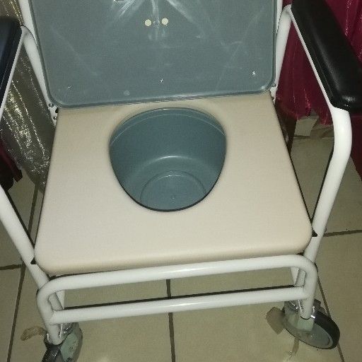 fragile care commode