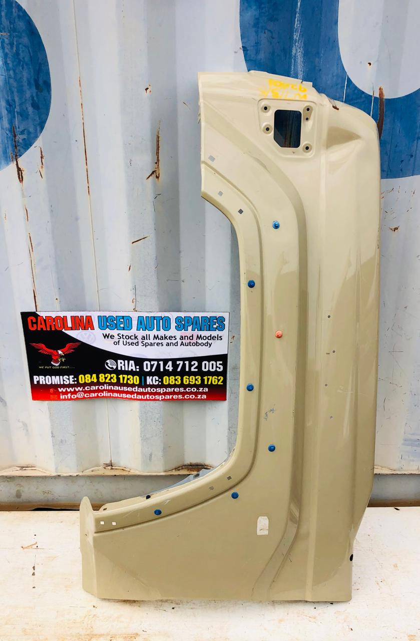 Toyota Land Cruiser left side fender with marker lamp - Private Seller Toyota Land Cruiser left side fender with marker lamp - Private Seller