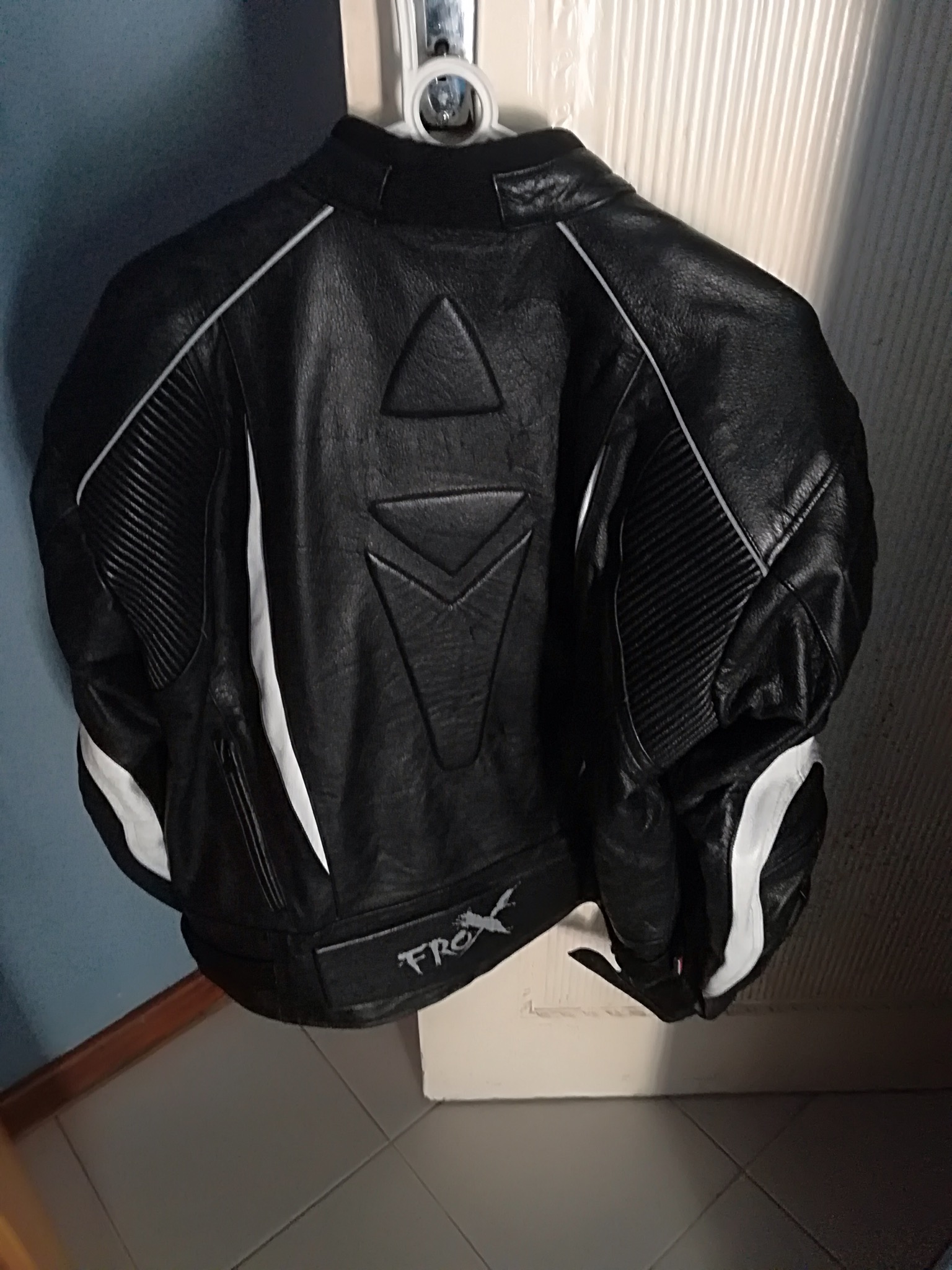 Full leather frox jacket XXL for sale.Used a Few times only,still brand new.