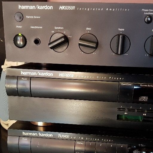 Selling vintage Harman kardon amplefier ,CD player&fm stereo player no remotes