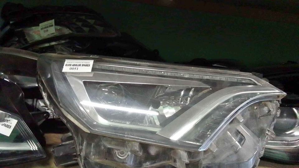 Toyota RAV4 HEADLIGHTS - Private Seller Toyota RAV4 HEADLIGHTS - Private Seller
