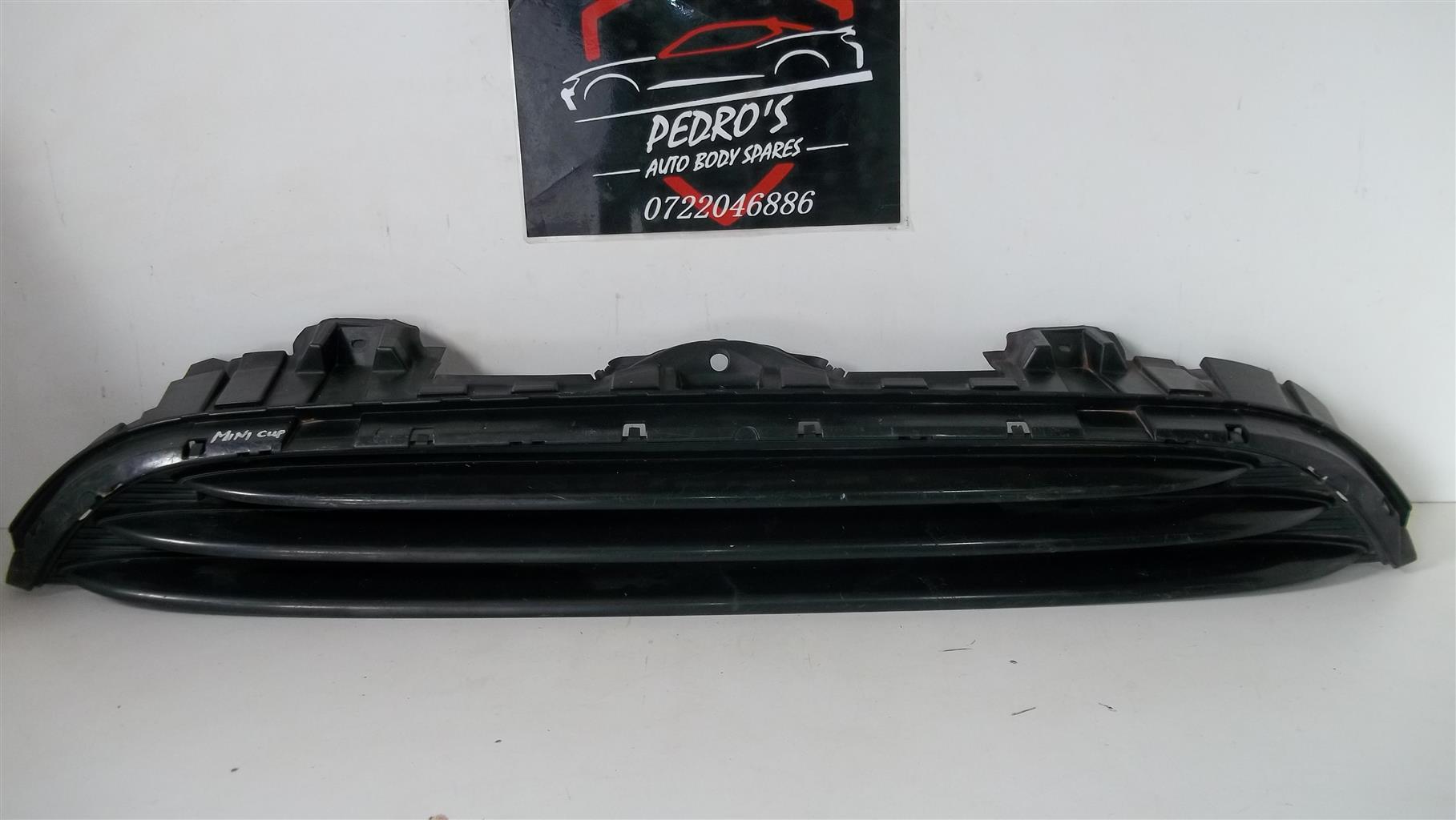 Mini Cooper (R55-57 LCI) grilles - Private Seller Mini Cooper (R55-57 LCI) grilles - Private Seller