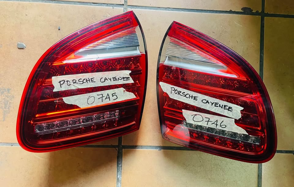PORSCHE CAYENNE TAILLIGHTS - Private Seller PORSCHE CAYENNE TAILLIGHTS - Private Seller