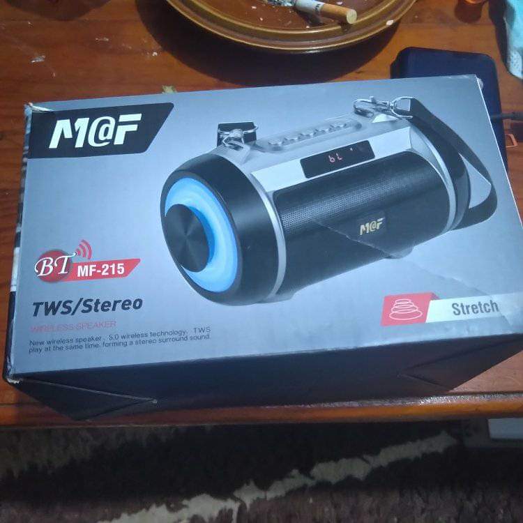 Stretch Bluetooth new generation Speaker .Almost New in box .special price for only today Stretch Bluetooth new generation Speaker .Almost New in box .special price for only today