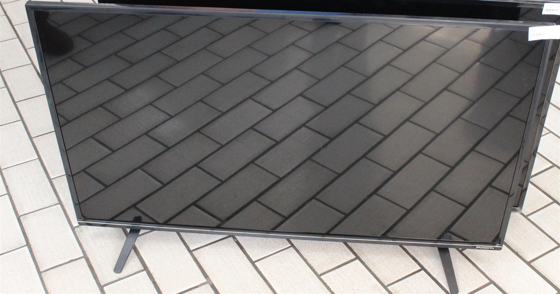 SKYWORTH 49E2000 49 INCH LED TV WITH REMOTE AND LEGS S059035A SKYWORTH 49E2000 49 INCH LED TV WITH REMOTE AND LEGS S059035A