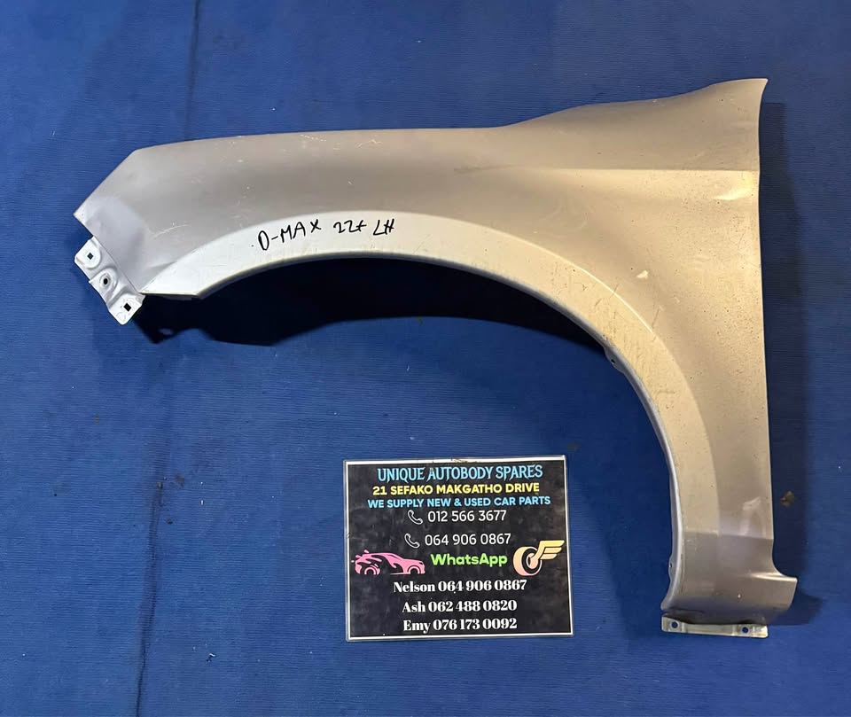 Isuzu D-Max Left Fender - Private Seller Isuzu D-Max Left Fender - Private Seller