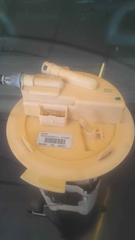 Volvo s60 edrive fuel pump - Private Seller