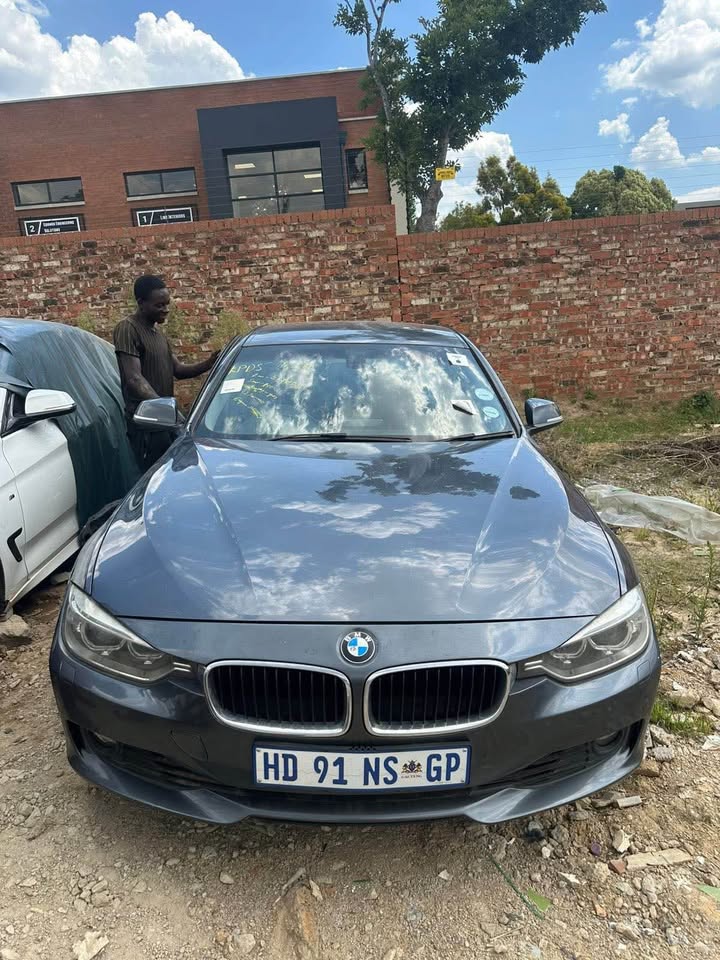 BMW F30 320i N20 AUTO 2014 – STRIPPING FOR SPARES - Private Seller BMW F30 320i N20 AUTO 2014 – STRIPPING FOR SPARES - Private Seller