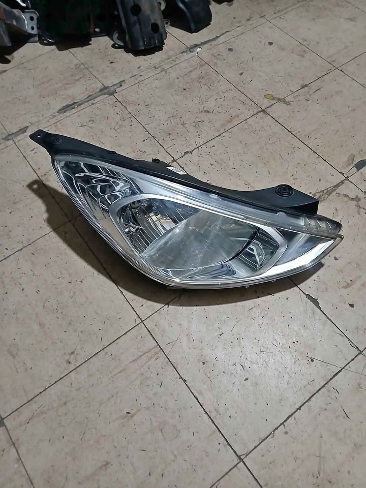 Hyundai atos headlight - Private Seller Hyundai atos headlight - Private Seller