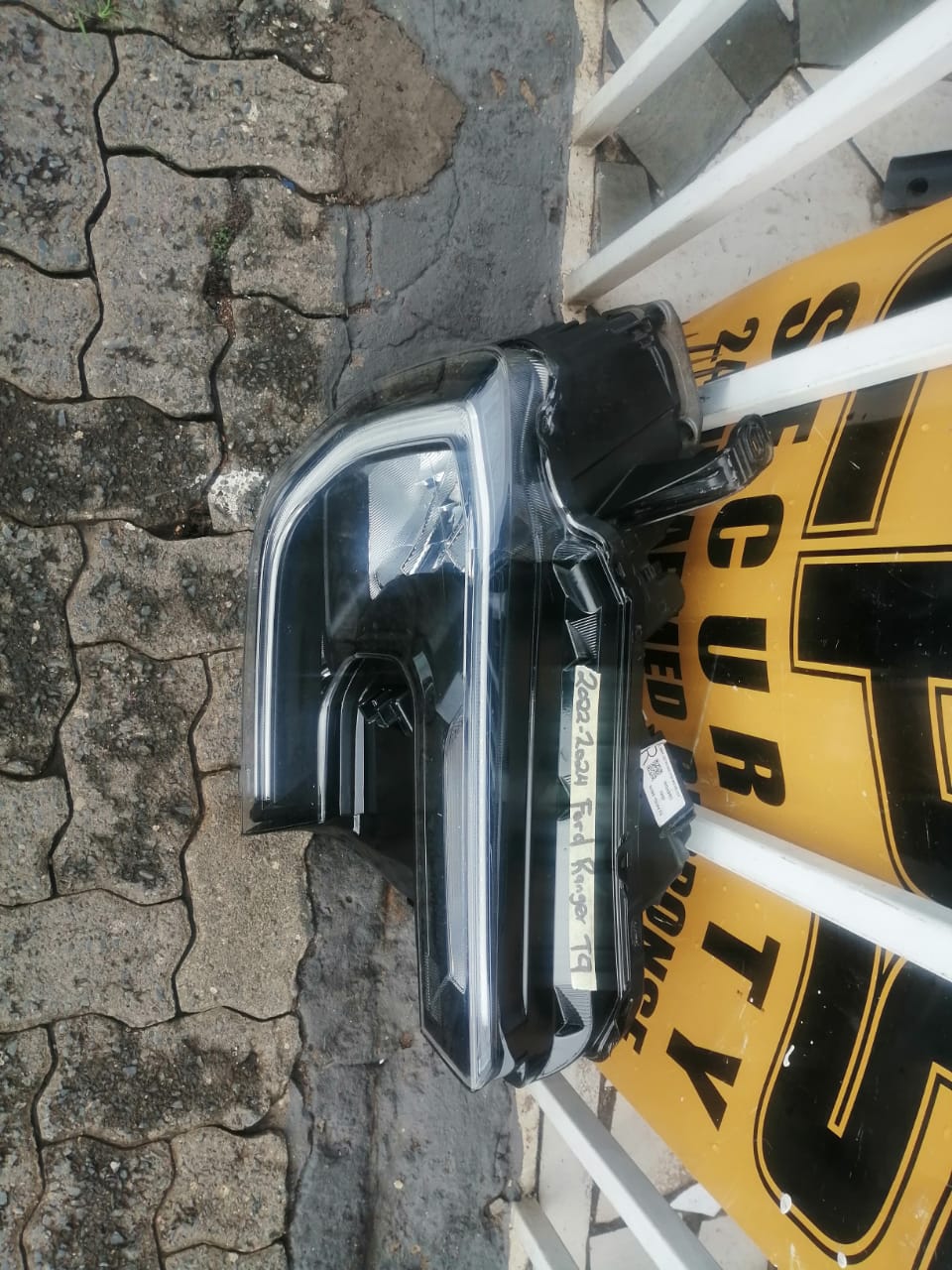 FORD RANGER T9 LED HEADLIGHT RIGHT SIDE 2021 TO 2024 - Private Seller