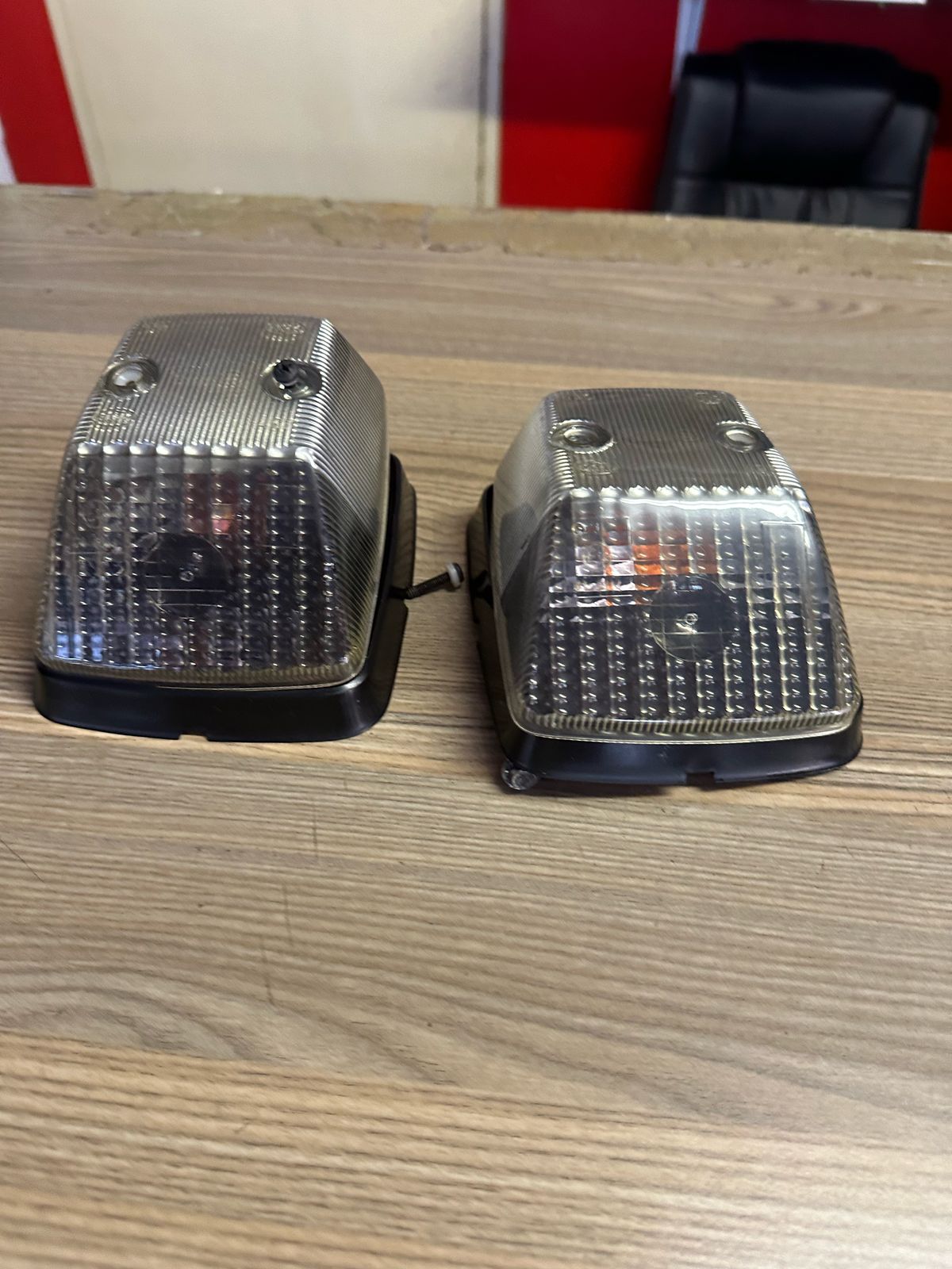2018 MERCEDE-BENZ W463 G-WAGON FRONT FENDER INDICATOR LAMPS IN GOOD CONDITION F - Private Seller 2018 MERCEDE-BENZ W463 G-WAGON FRONT FENDER INDICATOR LAMPS IN GOOD CONDITION F - Private Seller