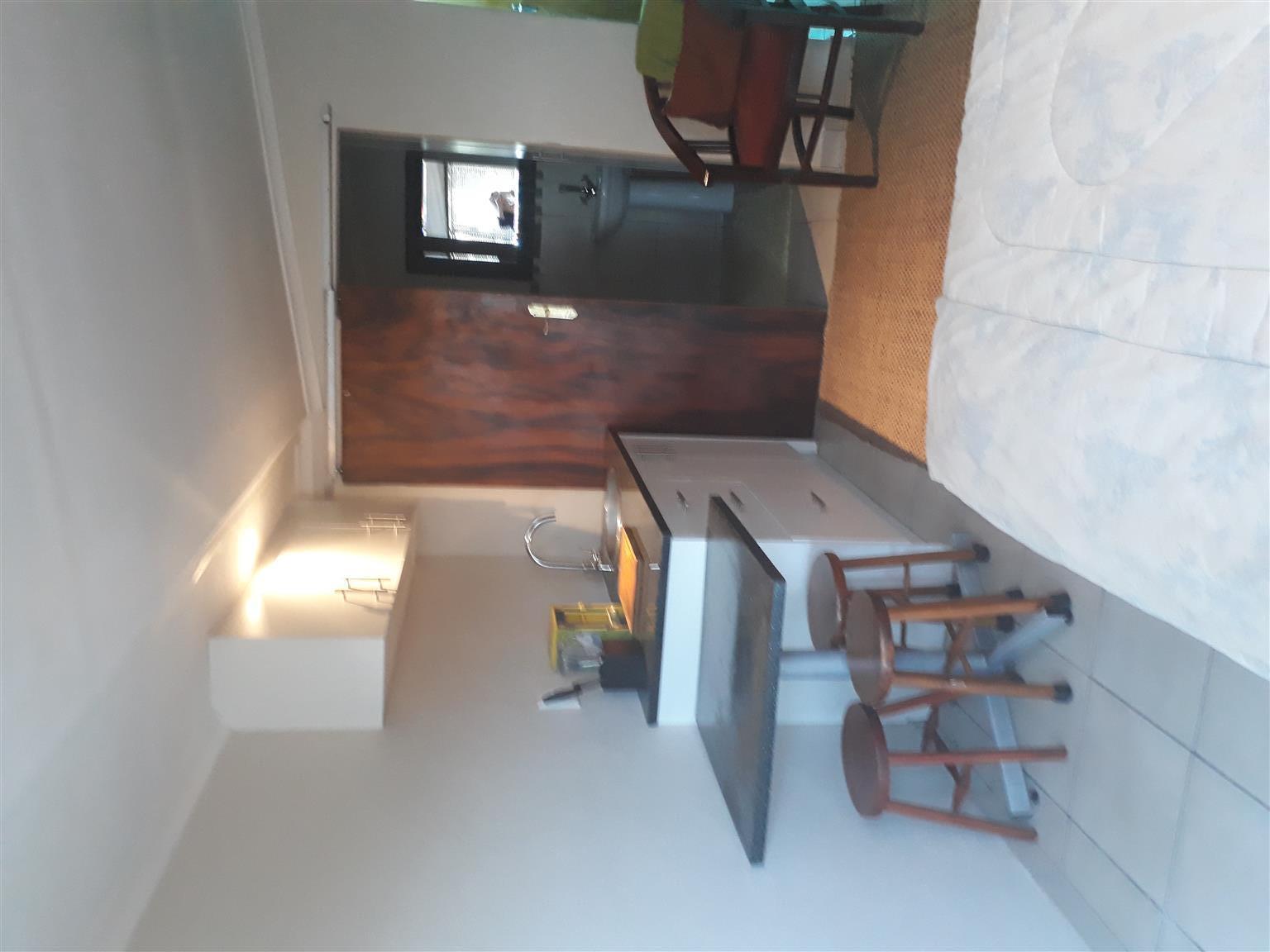 Bachelor flatlet in Brackenfell, 24m2 available 1/05/2022. Open plan