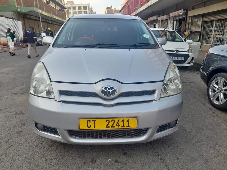 2008 TOYOTA COROLLA VERSO 1.6 7SEATS MANUAL EXCELLENT CONDITION CONTACT LEON ON