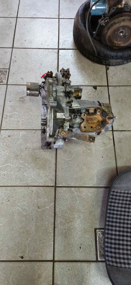 TATA INDICA GEARBOX FOR SALE - Private Seller TATA INDICA GEARBOX FOR SALE - Private Seller