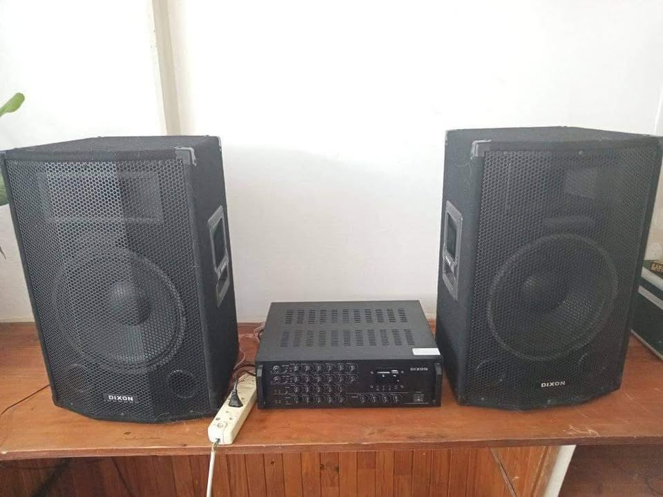 2 x 12 inch dixon speakers and amp for sale 2 x 12 inch dixon speakers and amp for sale