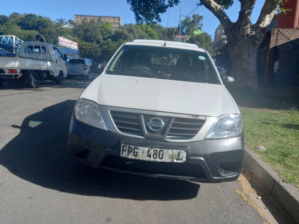 2012 NISSAN NP200 BAKKIE 1.6 Petrol, Manual, White Color, Mileage . Canopy.