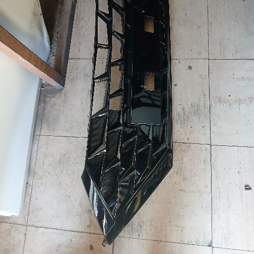 Hyundai elantra grill - Private Seller Hyundai elantra grill - Private Seller