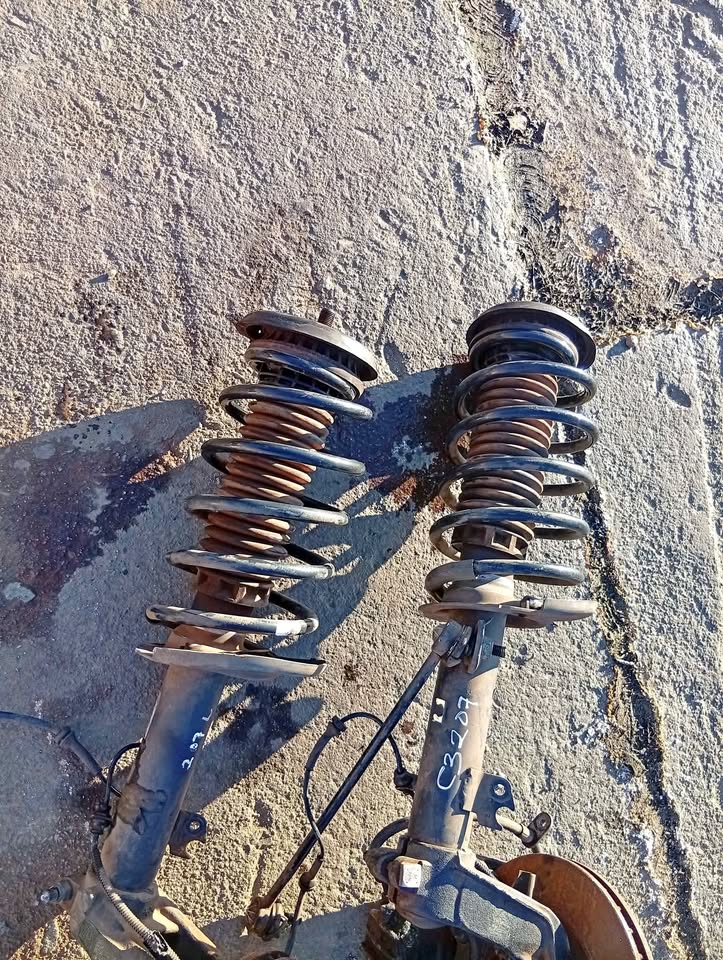 Peugeot 207 left and right shocks