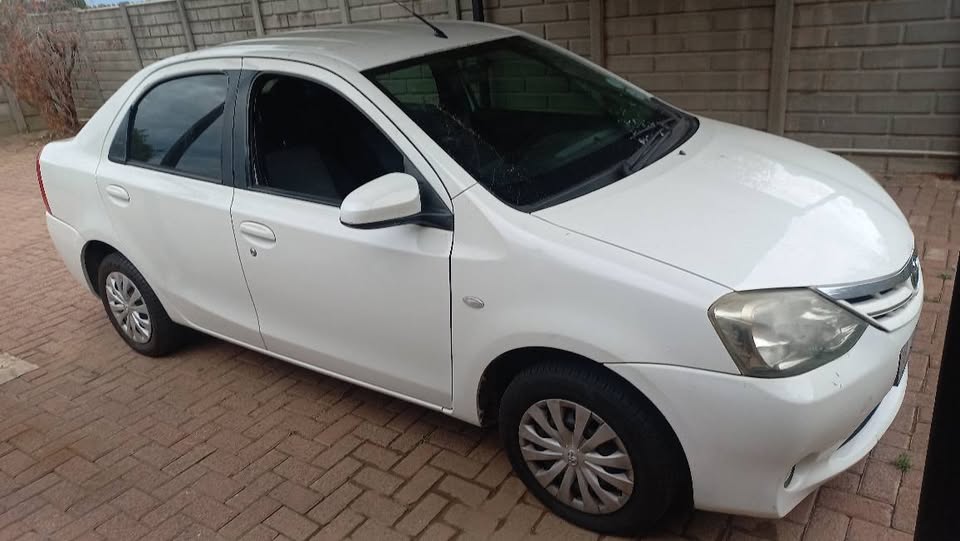 TOYOTA ETIOS SEDAN