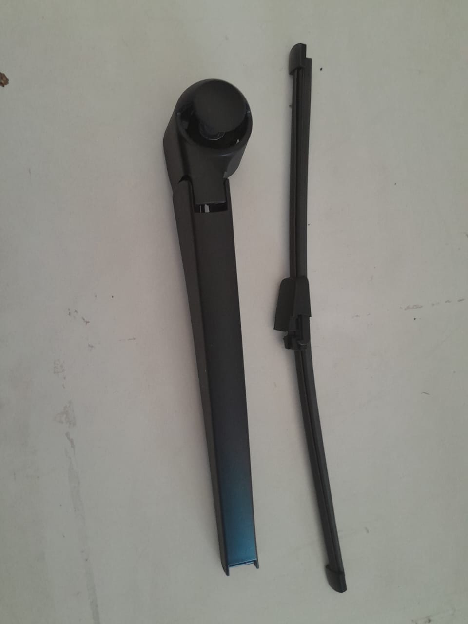 rear wiper arm with blads FOR SALE - Private Seller rear wiper arm with blads FOR SALE - Private Seller