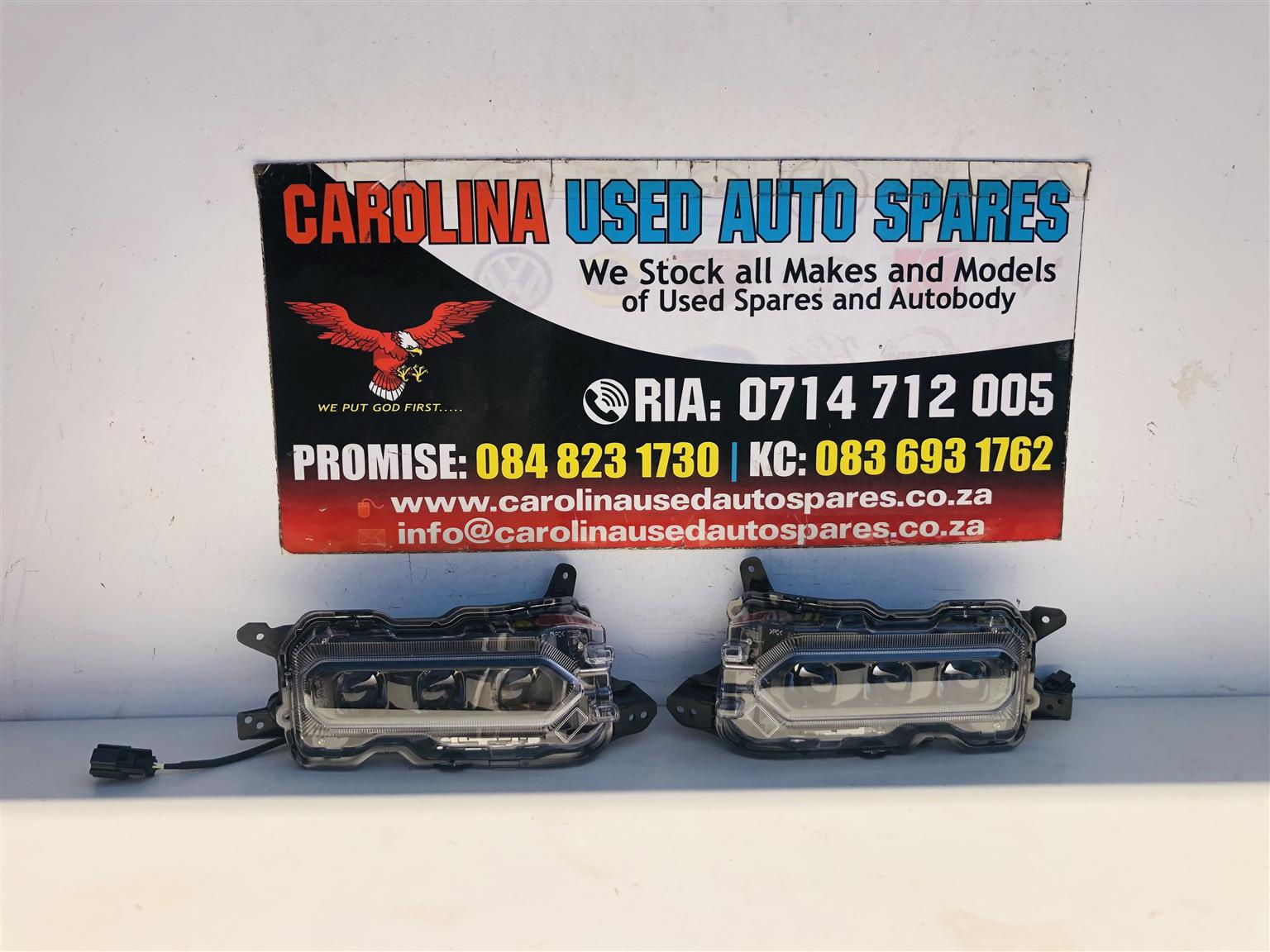 Ford Ranger T9 wildtrek left and right daylight running light (2024) - Private Seller Ford Ranger T9 wildtrek left and right daylight running light (2024) - Private Seller