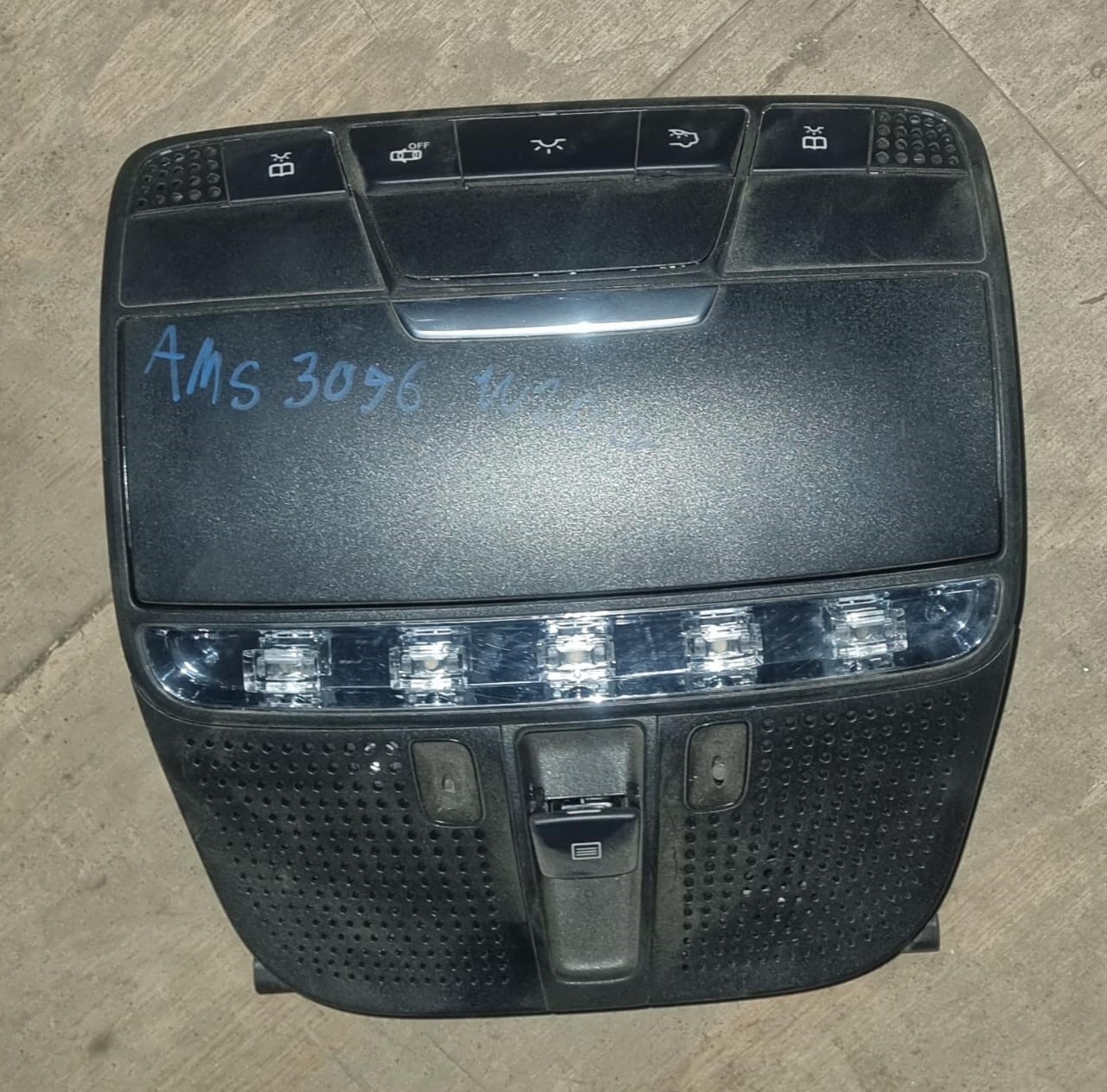 "Used Mercedes W204 Dome Light - Private Seller "Used Mercedes W204 Dome Light - Private Seller