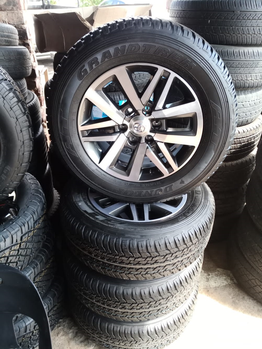 Toyota Hilux/Fortuner 18" original mags with brand new 265/60/18 Dunlop Grandtre - Private Seller Toyota Hilux/Fortuner 18" original mags with brand new 265/60/18 Dunlop Grandtre - Private Seller