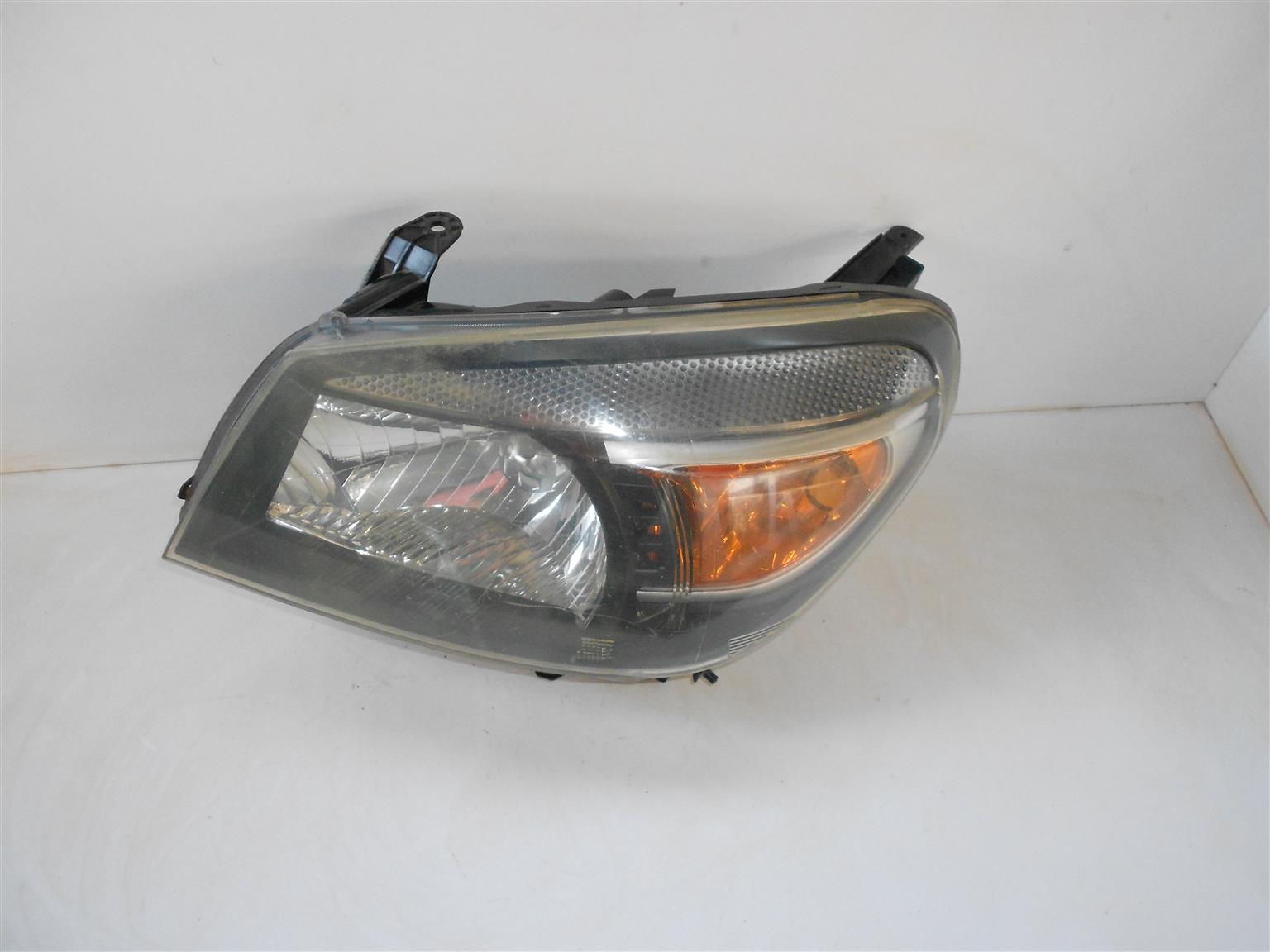 Ford Ranger T5  Headlight left side facelift Headlight